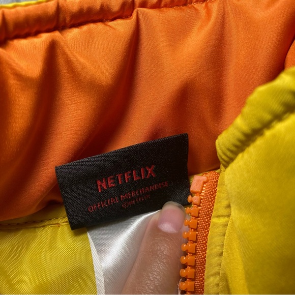 Stranger Things Vest Puffer Vintage/Retro Style Jacket Small - Picture 5 of 10